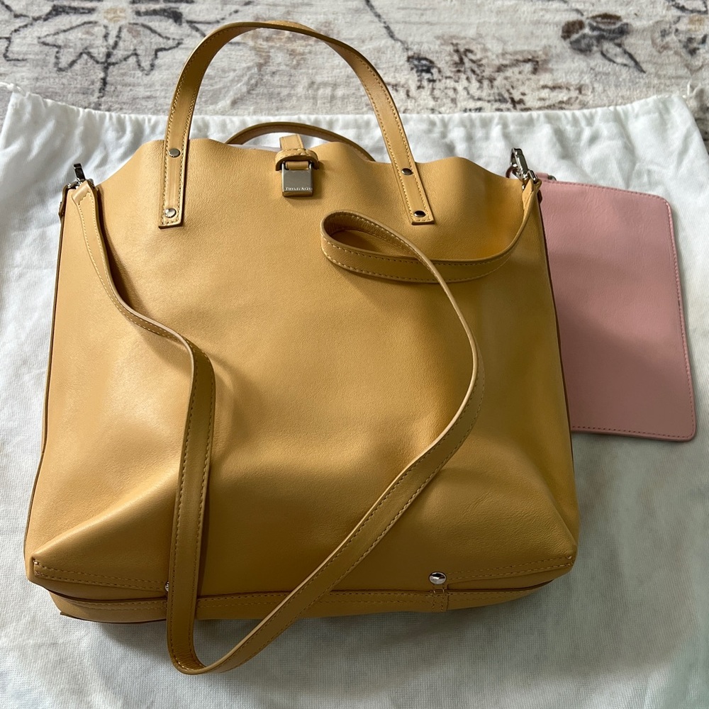 Reversible leather‎ bag